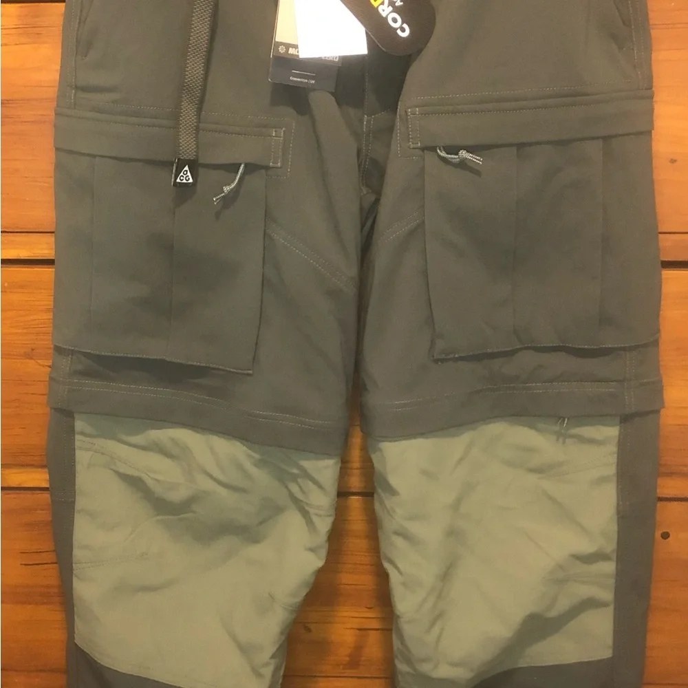 Nike ACG Smith Summit Cargo Pants Green/Olive FN0428-355 Men's Size M New
